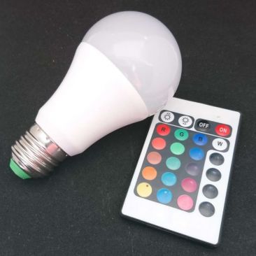 Ampoule LED RVB + BLANC avec télécommande