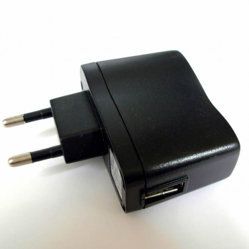 Adaptateur alimentation 100-240v chargeur usb 5v (1a max)universal power  adapter - Lux et Déco, Contrôleur, détecteur et télécommande