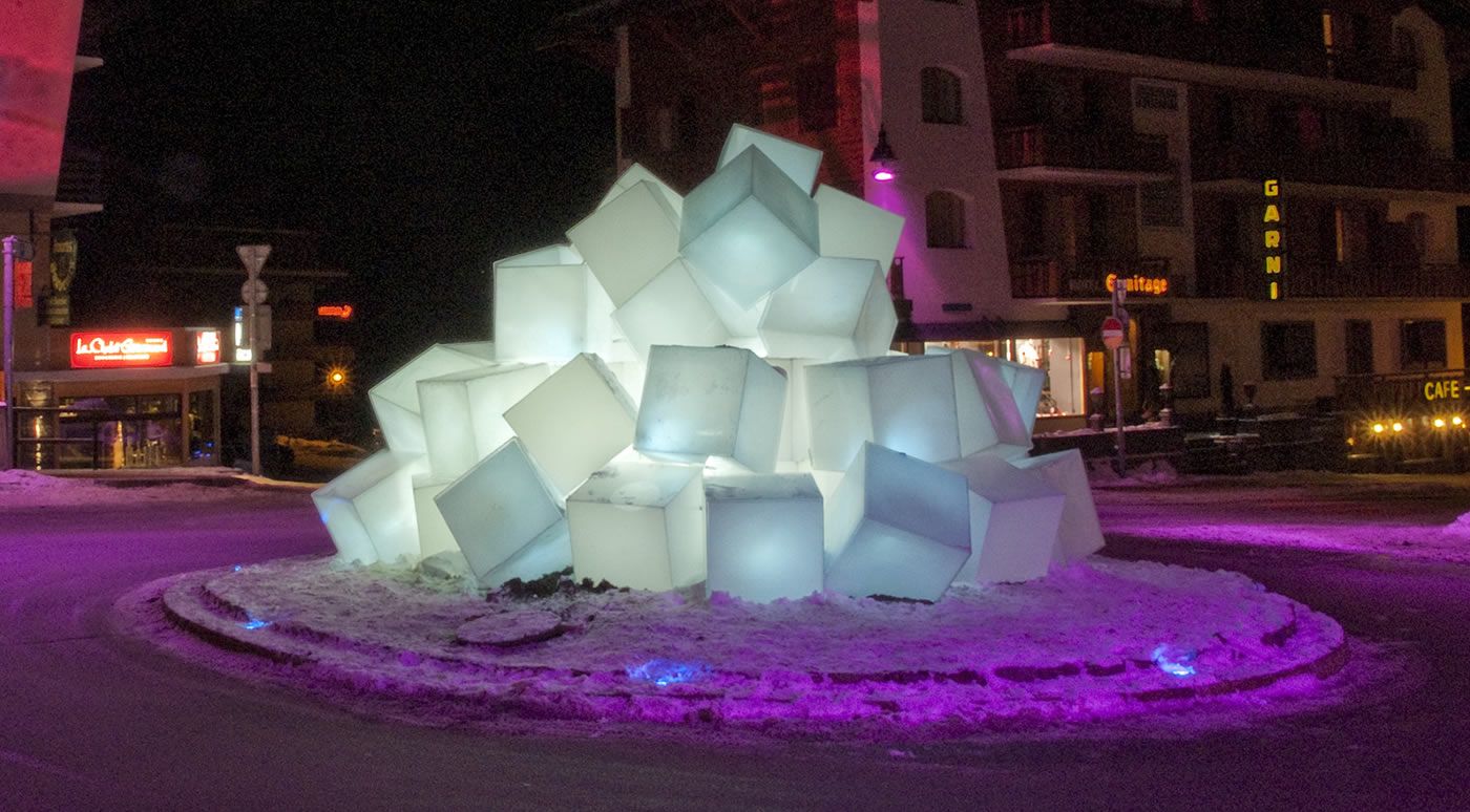Cubes lumineux en tas